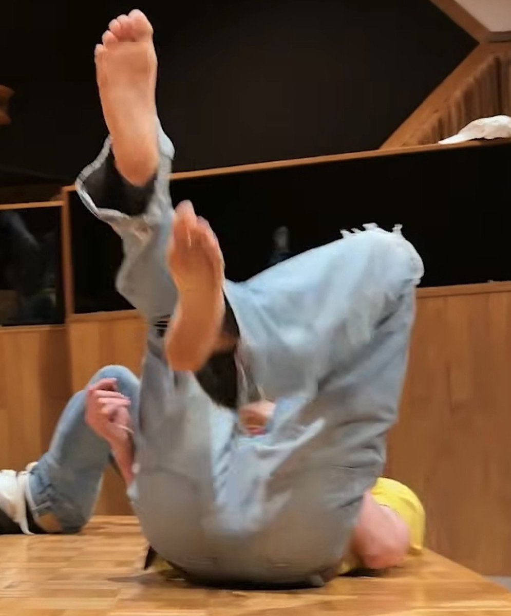 Kpopmalefeet1's tweet photo. Martin (CORTIS) https://t.co/1Fsh8d7oOy