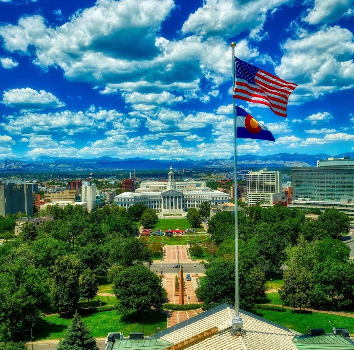 FirearmRightsUS's tweet photo. YOUR RIGHTS DON’T END AT THE STATE LINE

FPC is suing Colorado and Denver over laws that leave residents of 15 states and D.C. without a lawful way to carry for self-defense in Denver.

The case is just beginning—but the principle is fundamental.

@EagleEdMartin #2A #GunRights #Reciprocity