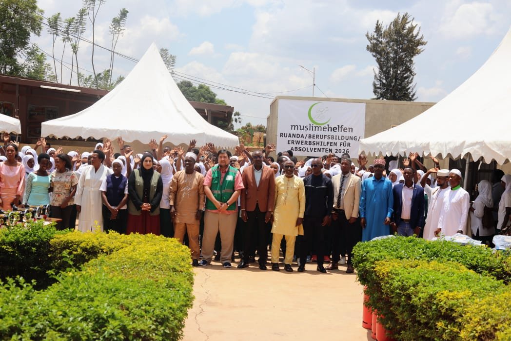 Karinganire_Has's tweet photo. Umbrella for Vulnerable continues to contribute to the development of Rwanda. The organization is currently constructing another training center in Munyiginya Sector, Rwamagana District, which will also help Rwanda’s youth receive vocational and technical skills training.
This is an initiative that continues to create more opportunities for young people to acquire practical skills, create jobs for themselves and become self-reliant.
Graduates Receive Equipment to Start Working
The ceremony concluded with the distribution of equipment to the graduates according to the fields they studied, so that they can continue using the skills they acquired.
The 58 tailoring graduates received 58 sewing machines.
The 52 catering graduates received gas cookers and cooking stoves.
The 40 electrical graduates received toolkits to help them carry out electrical work.
This means that the students did not complete their studies with certificates alone; they were also given equipment that will help them start using the professions they have learned.
Rwanda Needs Organizations Carrying Out Activities Like These
In the Rwanda we live in today, we need non-governmental organizations that carry out practical activities that help citizens, especially young people, acquire skills, become self-reliant and support themselves.
Umbrella for Vulnerable deserves to be an example among such organizations, because its activities of educating young people, paying their school fees, providing them with vocational skills and giving them equipment to start working help young people build the capacity to create a better future for themselves.
These are activities that help the country have a young generation with skills, something productive to do, and the ability to contribute to the development of Rwanda.