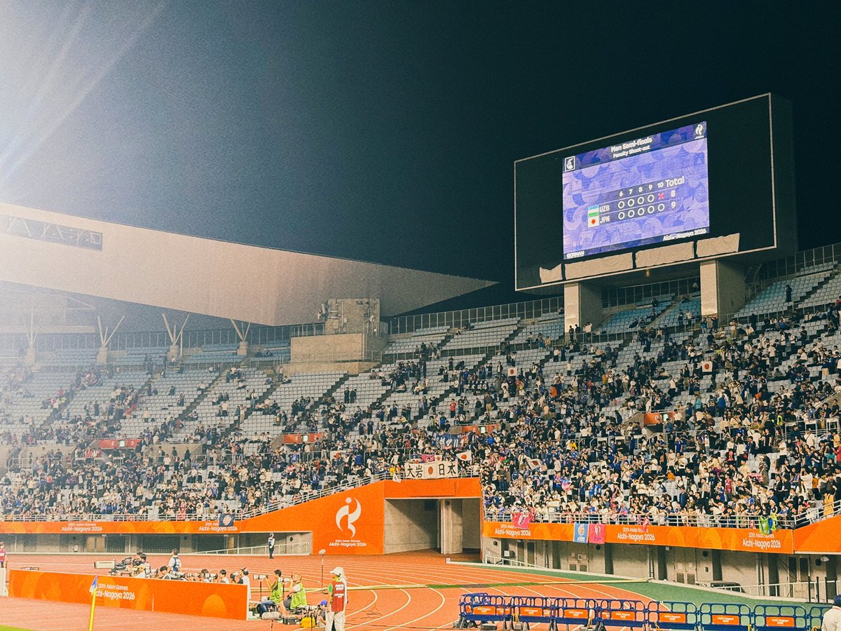 __f10f92's tweet photo. トーナメントのヒリヒリ感を味わったりもしたけど、お声がけいただいて総力戦で戦うチームを一緒に応援できたこと、ほんとうにたのしかったし心強かったです⚽️❤️‍🔥みんなで優勝のピッチに立ってよろこび合う姿をみられることを願ってあしたもめいっぱい応援するよ〜！🇯🇵 https://t.co/2VEEdgZXZf