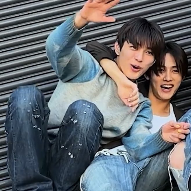 taegguqiesz's tweet photo. BRENGSYEKKK MAU NGINEP DISINI BYE https://t.co/ij02YQY0Kc