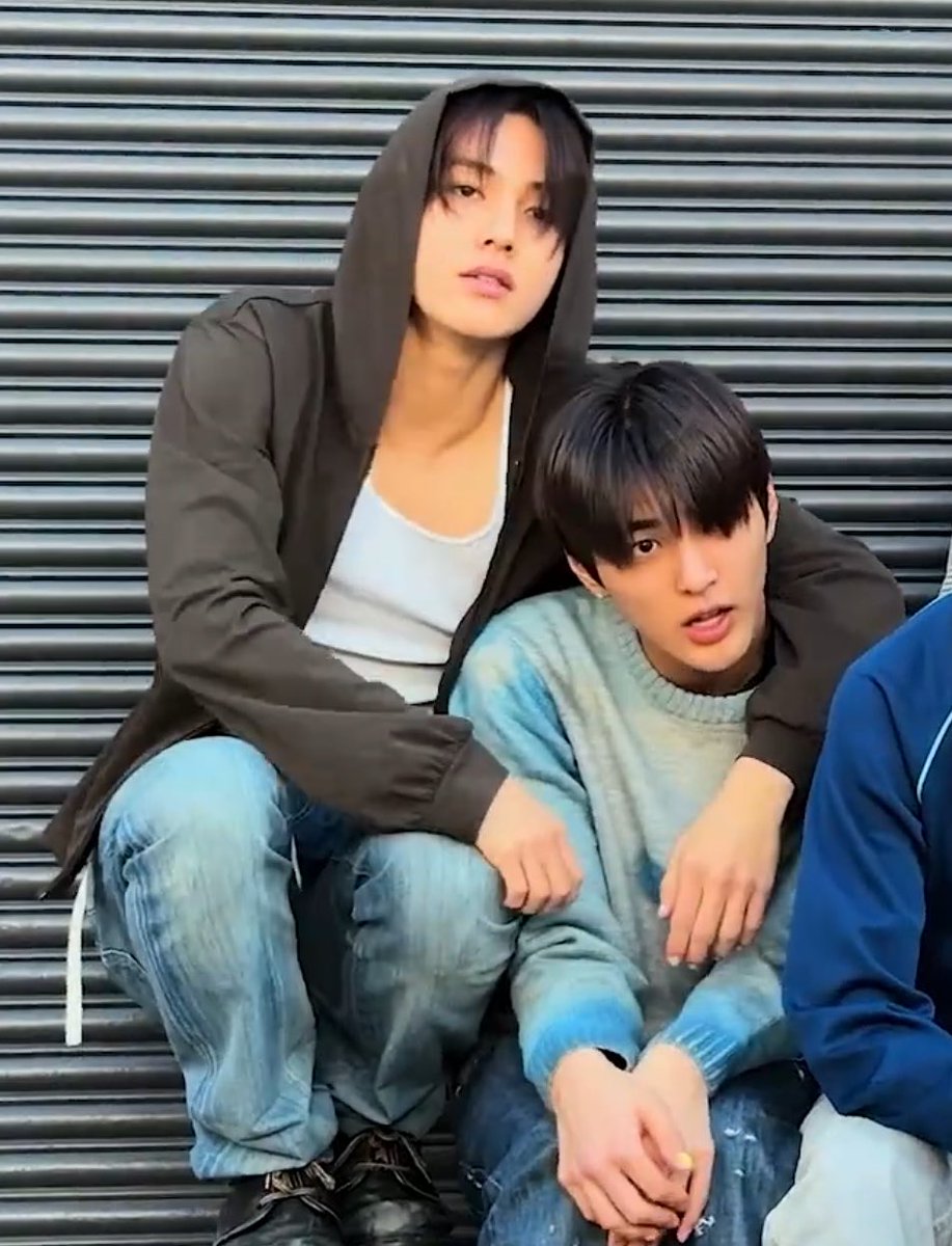 taegguqiesz's tweet photo. BRENGSYEKKK MAU NGINEP DISINI BYE https://t.co/ij02YQY0Kc