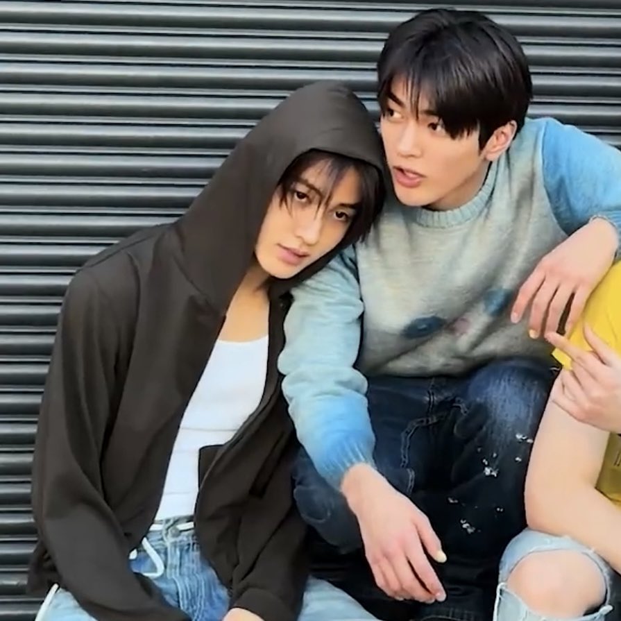 taegguqiesz's tweet photo. BRENGSYEKKK MAU NGINEP DISINI BYE https://t.co/ij02YQY0Kc