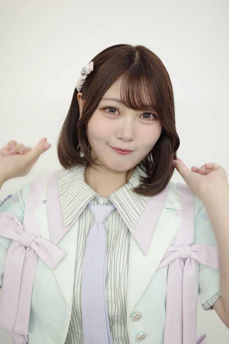ozawa_aimi__'s tweet photo. ニアジョイ会ありがとうございました〜！♡

今回もわちゃわちゃ😹🫶🏻
お昼も夜もみんなのお顔見られて嬉しかったよーー!!

今日は! くるんと内巻きにしてみた🎶
ライブで内巻きはあんまりしないので🥺
新鮮だったかしら♩ﾙﾝﾙﾝ

明日からのスペライもよろしく!✊🏻着いてきてねええ!!

#ニアジョイ https://t.co/QT8RBuCX50