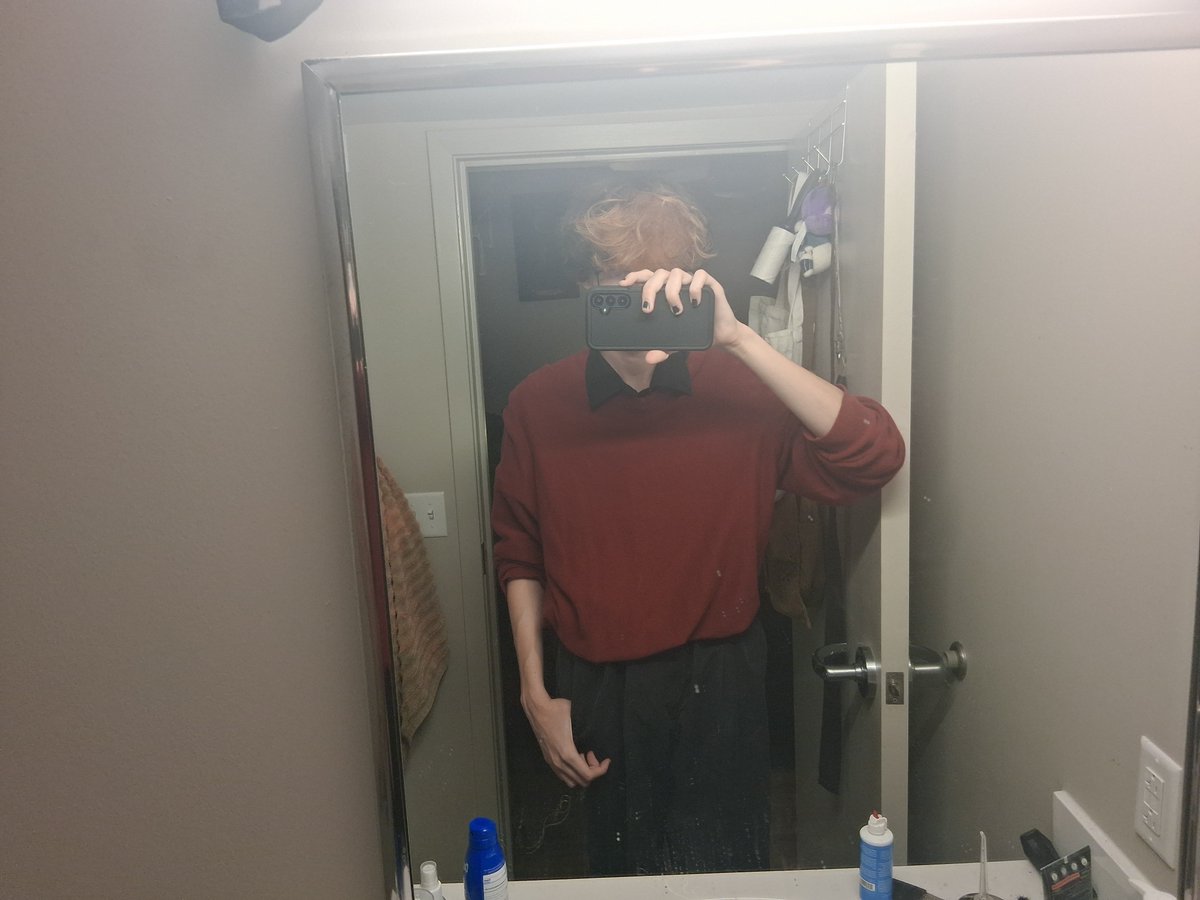 a_SleepyFoxx's tweet photo. I LOVE DRESSING UP https://t.co/VVwPLpxJlx