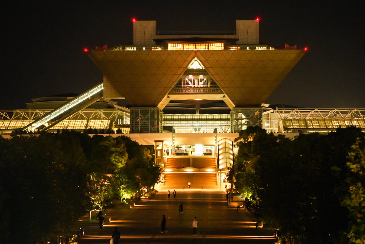 r1wqz's tweet photo. 昨日の帰りに1枚
東京ビッグサイト https://t.co/Offa359Pur