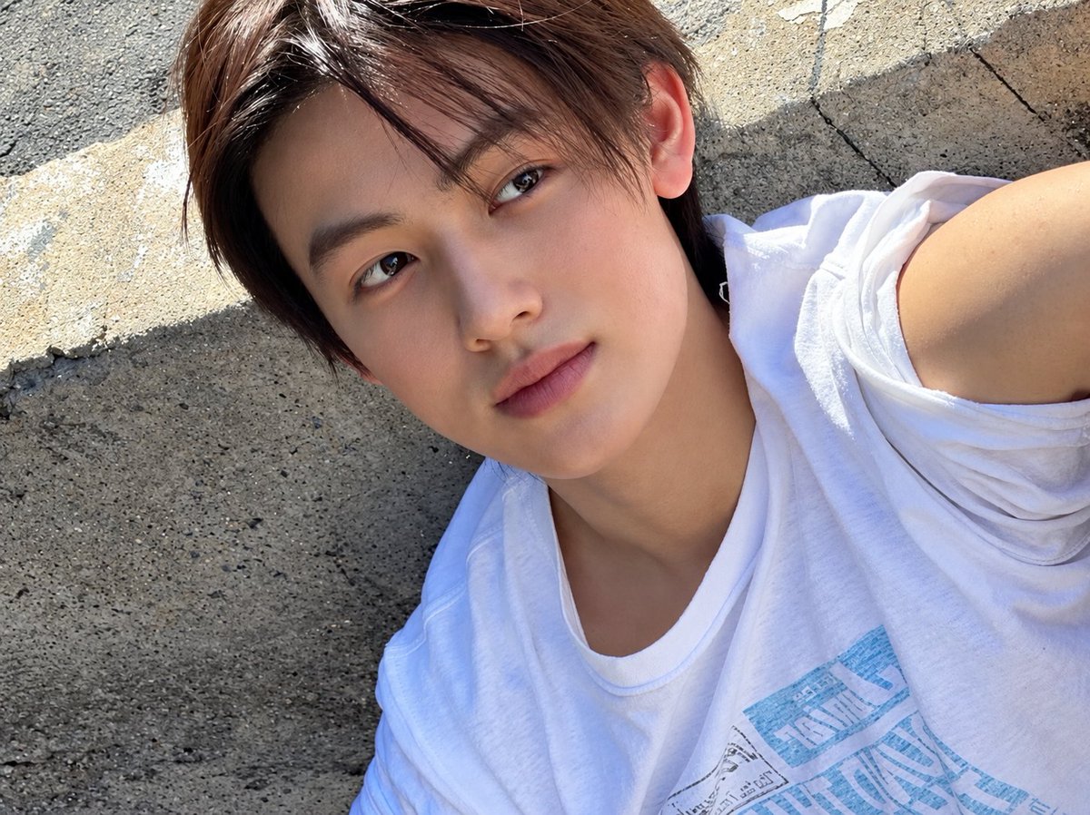 xxeoje's tweet photo. the beauty of #seonghyeon https://t.co/fQ15p8NlPt