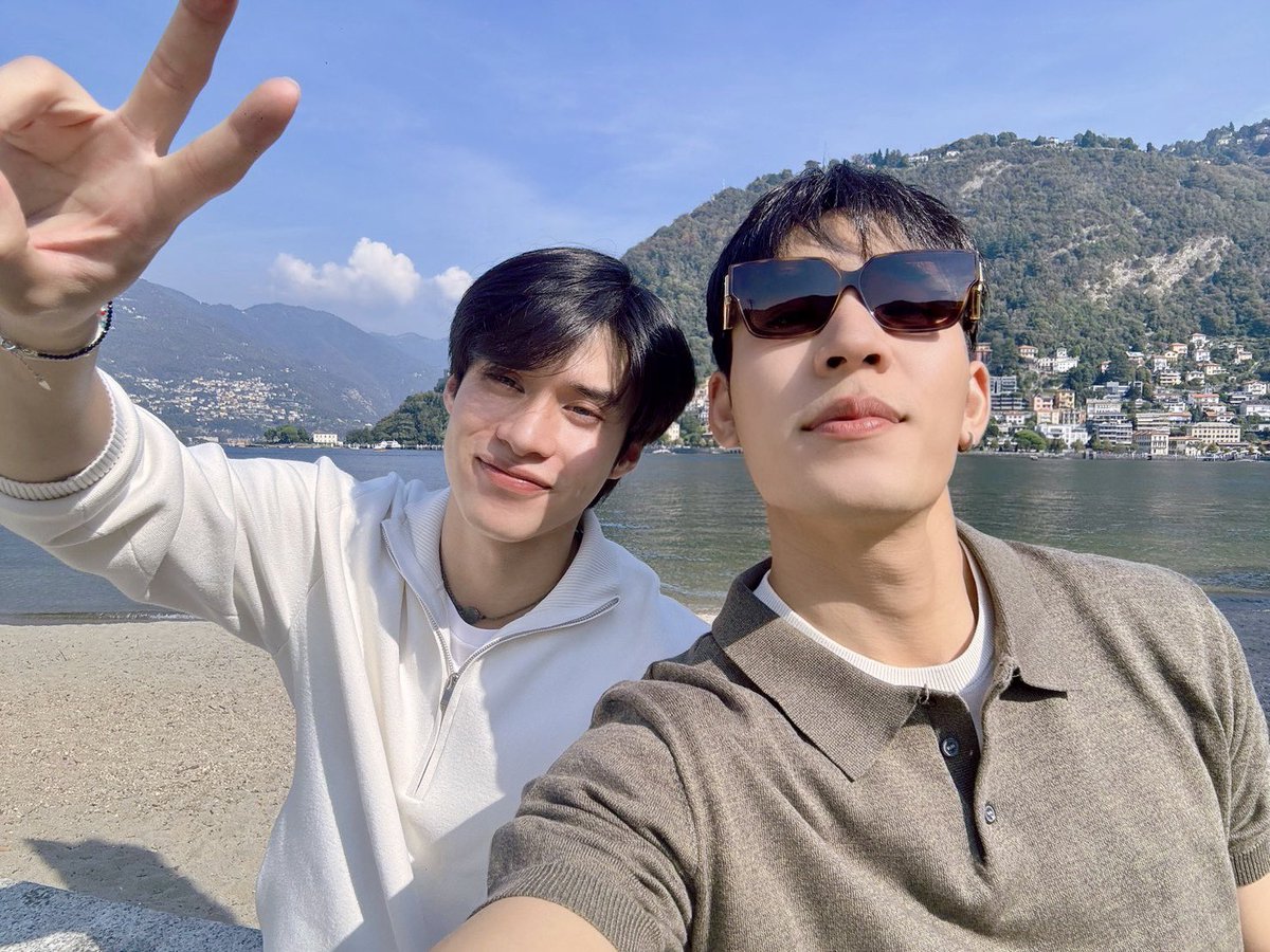 FlowerBoyTH's tweet photo. Como romance. 🤍
@pearlpooo @peakpeemapol 

#pearlpeak #เพิร์ลพีค https://t.co/AajkIlRFkX