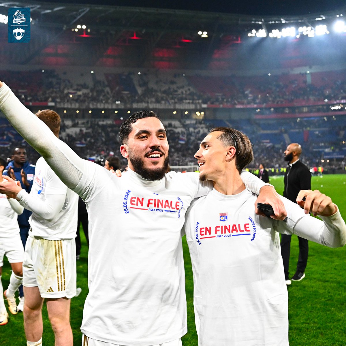 Footballogue's tweet photo. "𝗖’𝗘𝗦𝗧 𝗟𝗔 𝗦𝗔𝗜𝗦𝗢𝗡 𝗟𝗔 𝗣𝗟𝗨𝗦 𝗠𝗔𝗥𝗤𝗨𝗔𝗡𝗧𝗘 𝗗𝗘 𝗠𝗢𝗡 𝗛𝗜𝗦𝗧𝗢𝗜𝗥𝗘 𝗔𝗩𝗘𝗖 𝗟’𝗢𝗟 !"

Maxence Caqueret, a été très fortement marqué par la saison 2023-2024 de l’OL !!! ❤️💙

"On s’est fait critiquer, ça a été dur pour nous. On a eu 4 coachs, c’était une saison compliquée.

On a su inverser tout ça, faire une saison de fou, se qualifier en Coupe d’Europe, on n’était pas loin de ramener un trophée.

𝗖'𝗘́𝗧𝗔𝗜𝗧 𝗙𝗢𝗨."

(Youtube : Kampo)