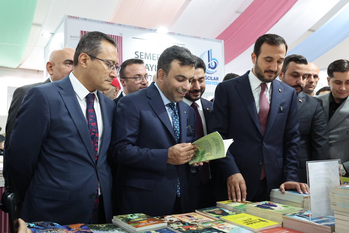 BagcilarBld's tweet photo. BKF’26 başladı 📚

Kitapların, fikirlerin ve güzel sohbetlerin buluşma noktası Bağcılar Kitap Fuarı’nda kapılarımızı açtık.

Kitapsever herkesi BKF’26’ya bekliyoruz. https://t.co/Mc4ebMtyZr