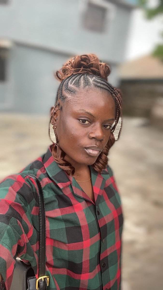 deparisx0's tweet photo. Friday selfie featuring my new hair… apparently this hair cost me my sleep 😂😂
Yoruba would say “tita riro la n kola”. https://t.co/3KwGNz8tjd