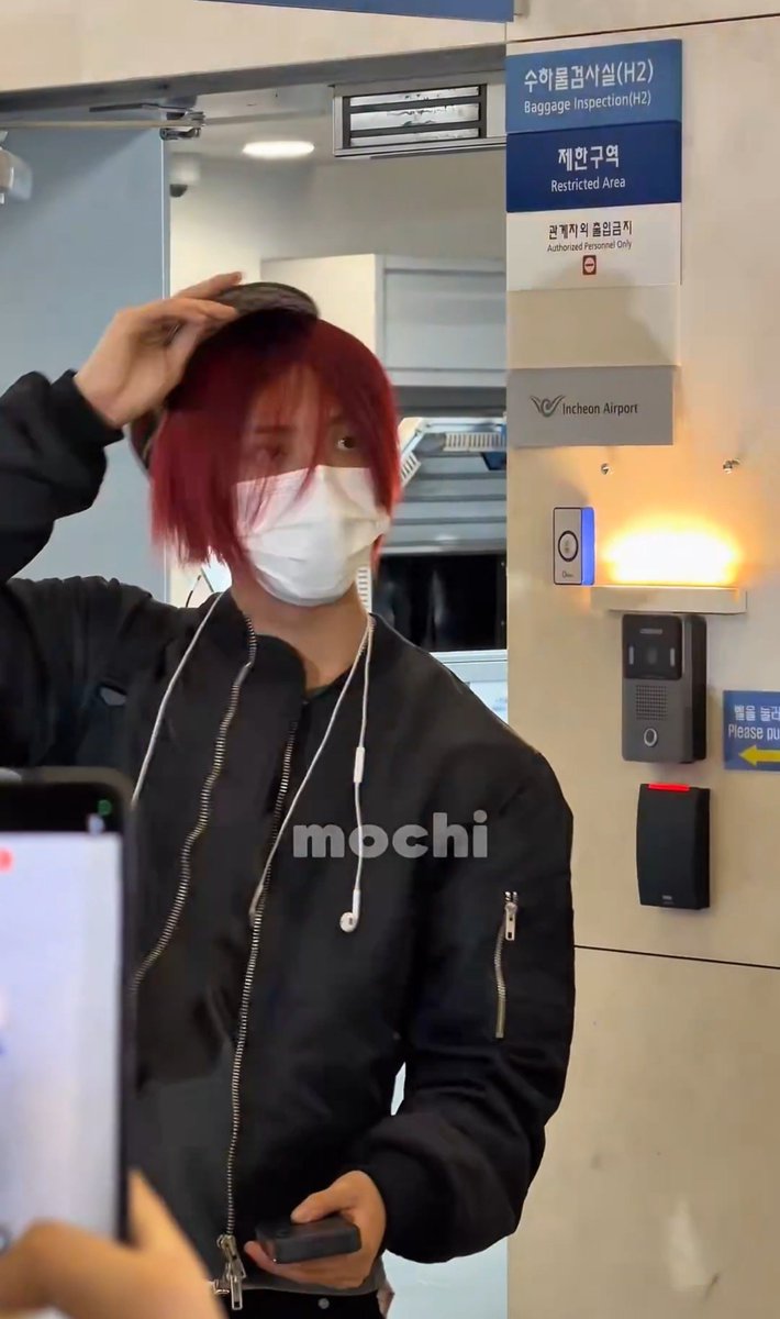wooj4sho's tweet photo. KITTY WOOJINIE WITH RED HAIR 🌹❣️ https://t.co/PK21Hn56WL