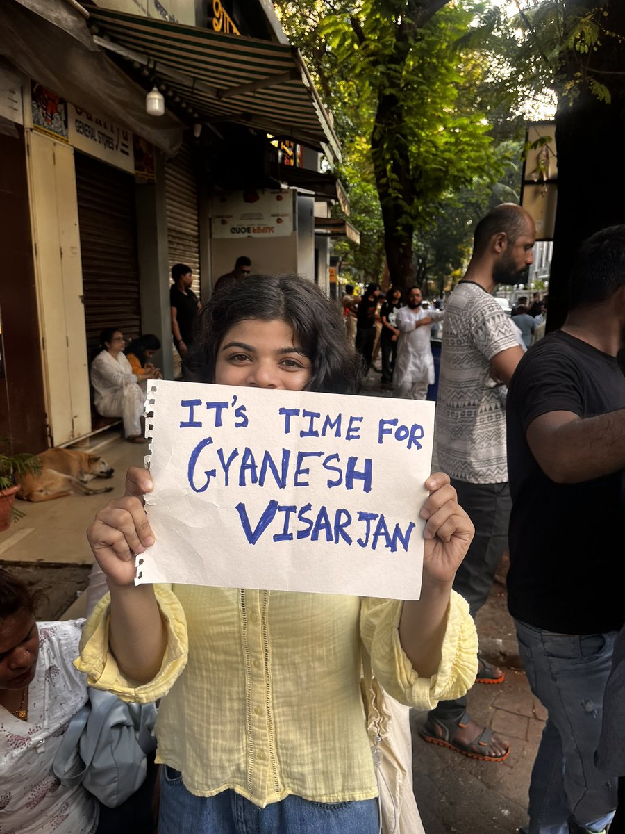 tajmahalfoxtrot's tweet photo. Shivaji Park scenes 2/n https://t.co/al9ToRhJ03