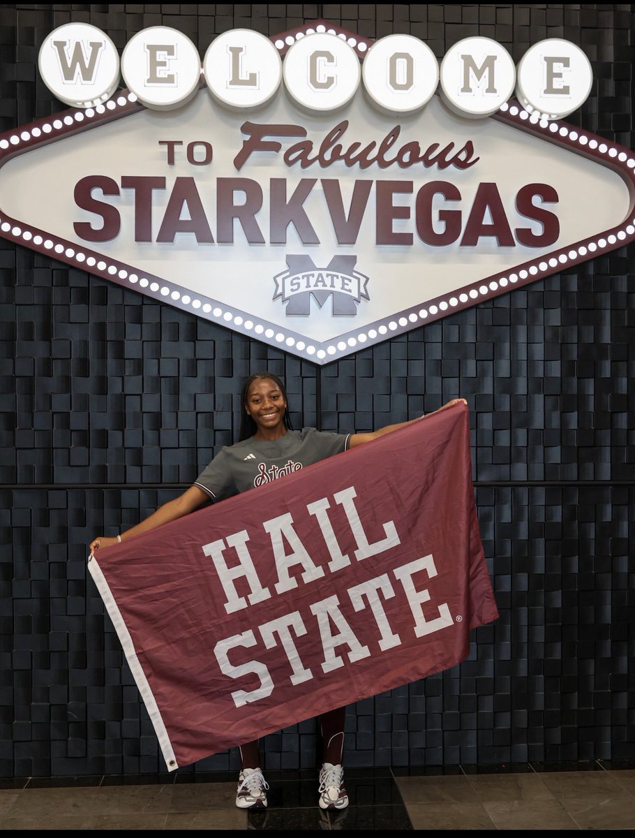 MaliyahLewis05's tweet photo. HAIL STATE!!🐶🗣️🔔
#lockedinwiththedawgs https://t.co/cpHRgmKtrL