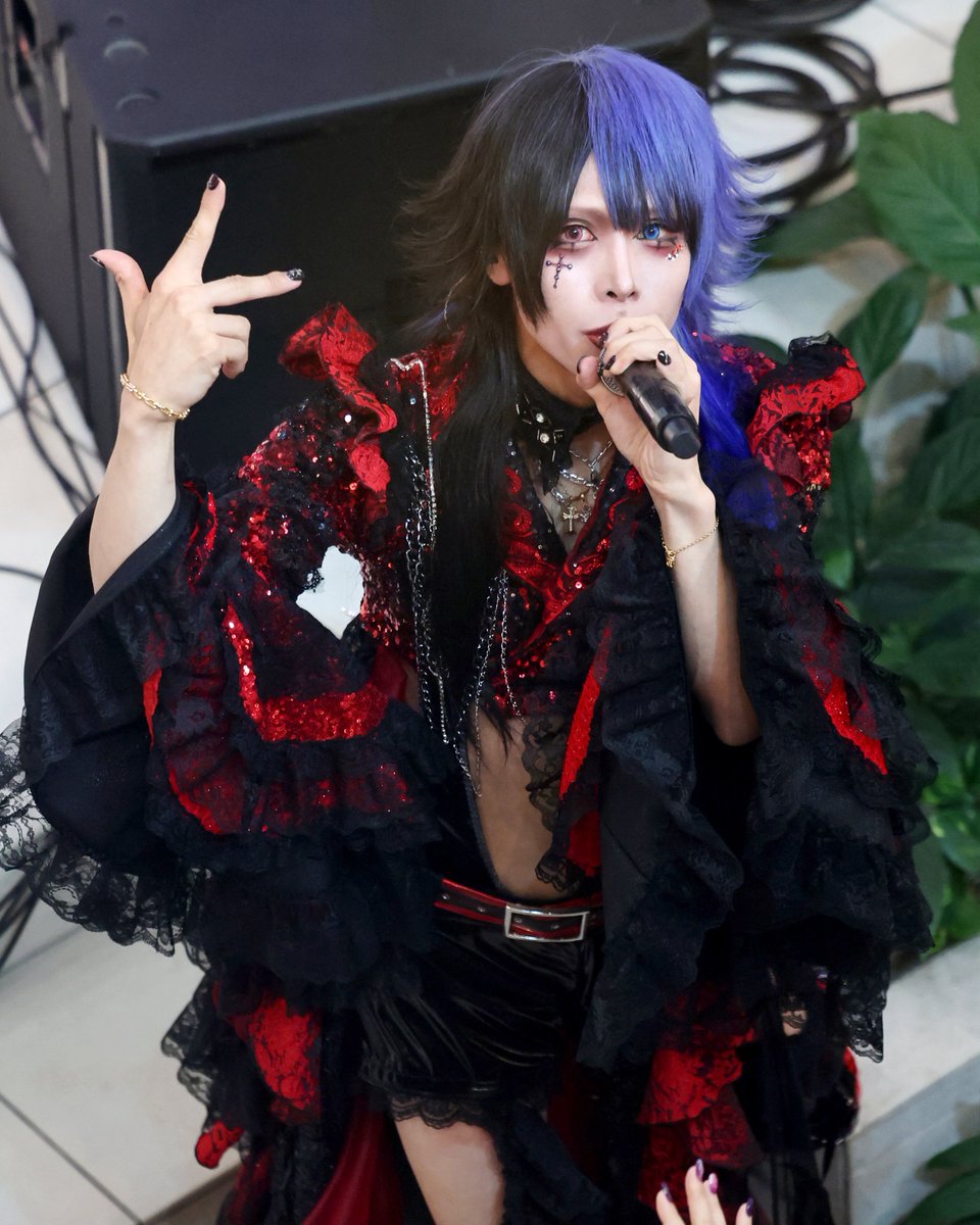 Mintvimin's tweet photo. 261001 池袋サンシャインシティ フリーライブ

#0ꓸ1gの誤算
#緑川裕宇 https://t.co/LdjNGbEMWU