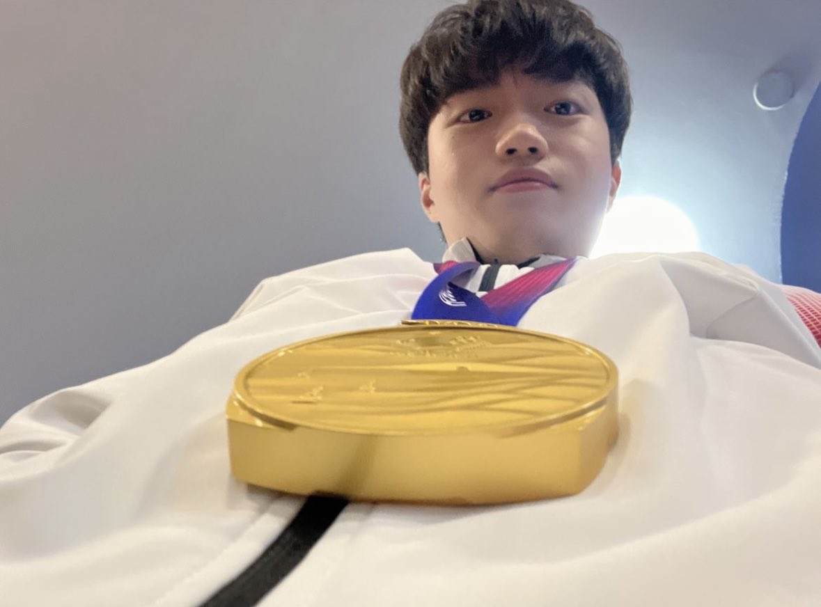 t1_onlyk's tweet photo. 23년도와 26년도🏅🥹
케특해🫶🏻 https://t.co/a0vFZ3UujQ