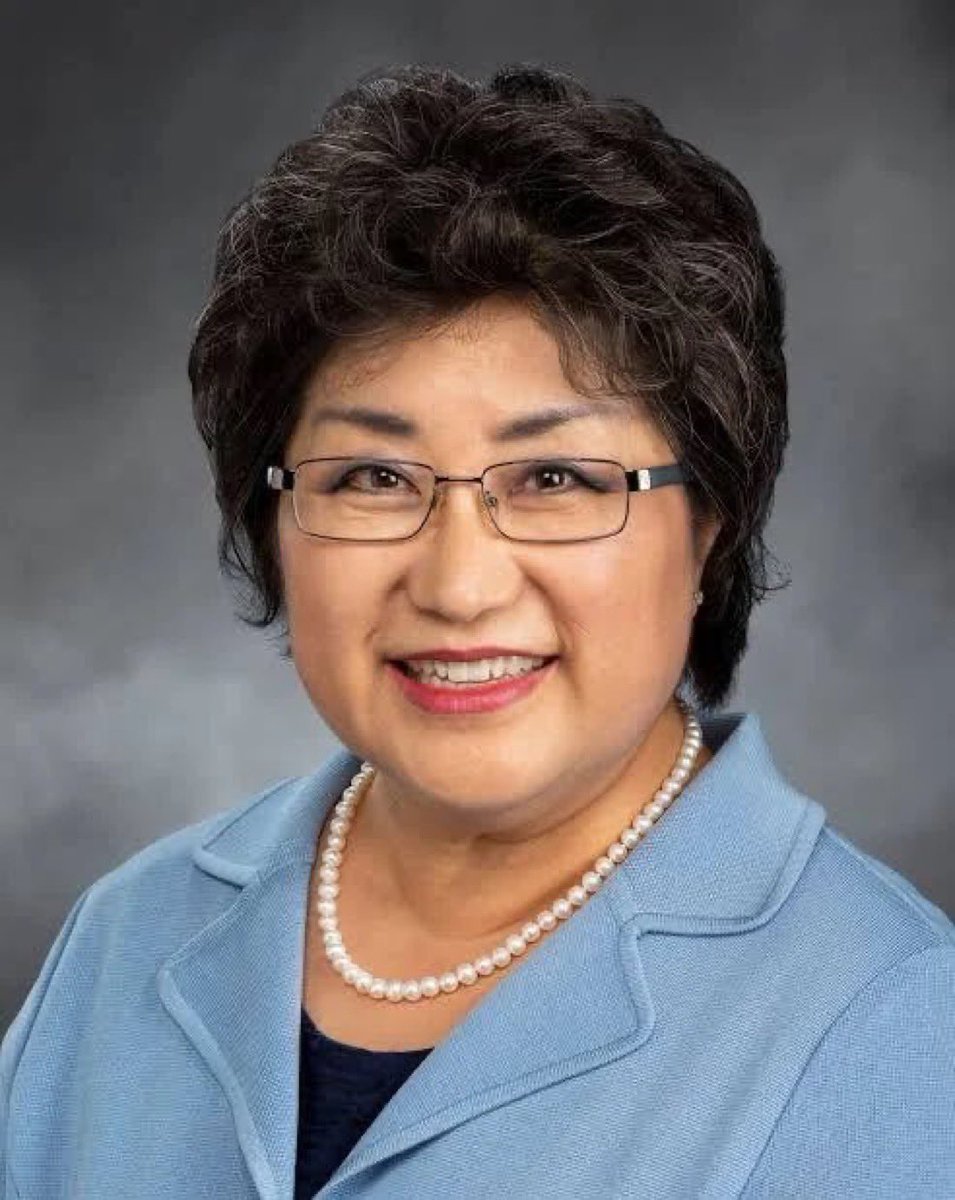 PNWConservative's tweet photo. Washington Dem Rep Cindy Ryu says what we already know:

‼️”Millionaire” tax was a lie just to pass it.
‼️Dems will reduce income to $250,000.
‼️Note: WA study just came out saying a family needs $280,000 to “live comfortably”.
‼️Their goal has always been to target the middle class!! 😡😡

We MUST Vote:
🗳️ YES on I-645 to repeal the income tax!

Supreme Court Justices Vote FOR:
🗳️ O’Donnell
🗳️ Edwards
🗳️ Bloom
🗳️ Larson
🗳️ Steven’s

@WAGOP @WashingtonSRC @WaHouseGOP @WASenDemocrats @WAHouseDems @washdems