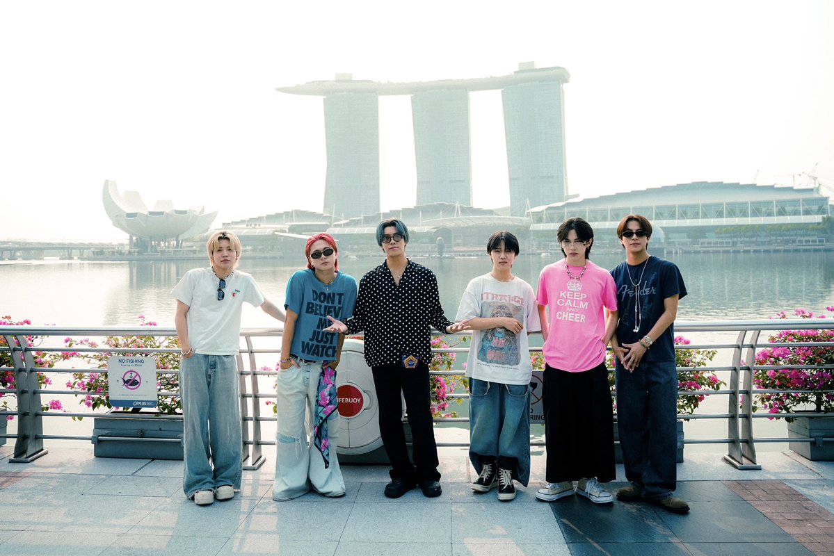 LIL_LEAGUE_'s tweet photo. #LILinSingapore 📸🇸🇬

We had an amazing day exploring Singapore today, so much fun!✨
See you tomorrow at MUSIC MATTERS LIVE! 🎶

今日はシンガポールを満喫してきました✨
また明日お会いしましょう!!

──────────
MUSIC MATTERS LIVE
🗓10/3(土)22:20〜22:40(SGT)
📍CQ @ Clarke Quay
🔗https://t.co/OfaNXwpsRl
──────────

#LILLEAGUE