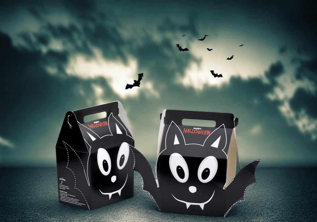 CafeCLtd's tweet photo. The creepy collection is here 🎃 👻 #kids #lunch #mealdeal #packaging https://t.co/9KO7nsxlbQ