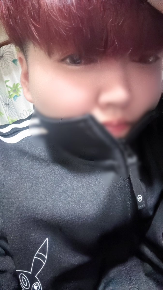 bv3_vd's tweet photo. 髪染めた🎈 https://t.co/BukzUQu2Gu