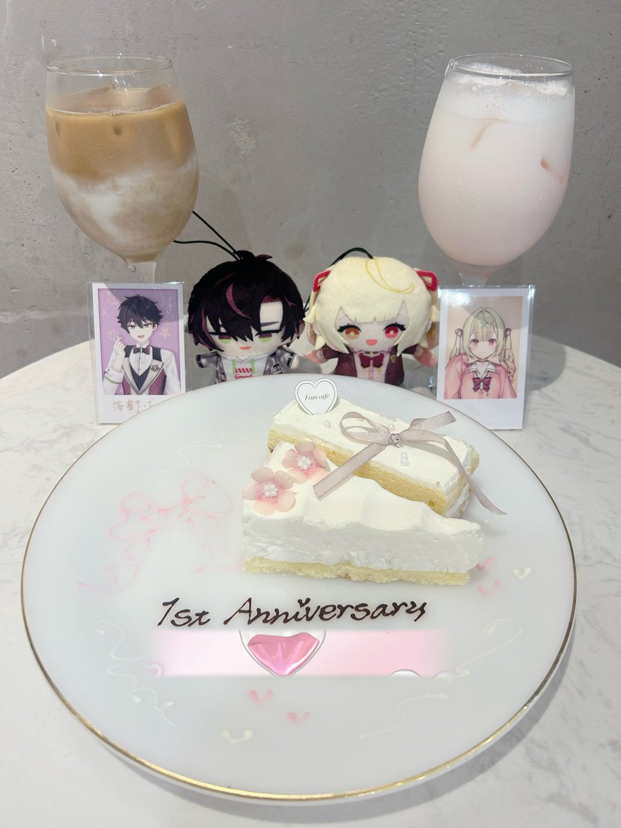noel_hskz's tweet photo. ⚠️ 100%私事ポストです ⚠️

先月恋人と1年記念日を迎えました🤍
お互い🌈🕒が好きなので、ぱぺと一緒のお写真も撮ってきたんだけど、とてもかわいく撮れたので共有させて⸝⸝> <⸝⸝♡

これからも彼氏さんと星川さんを心の支えに生きていきます🌟 https://t.co/1hnuraKVYp