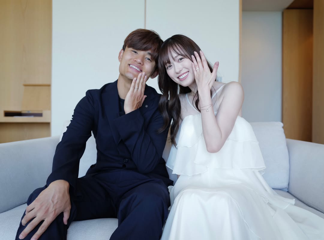 unleashthegeek's tweet photo. Footballer Kubo Takefusa (25) and actress Fukuhara Haruka (28) announce marriage. https://t.co/g4hYgvZUHX