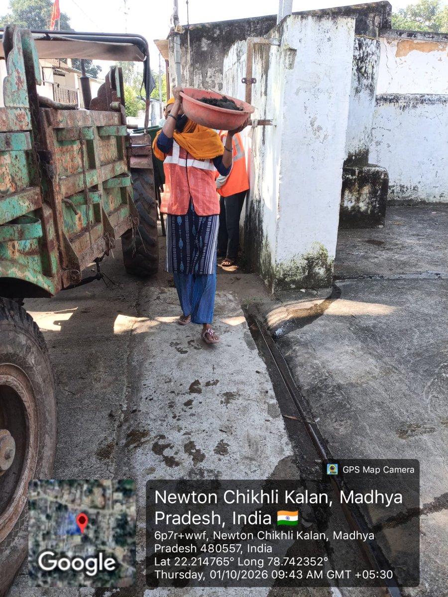 newtonchikhali's tweet photo. Let's bring the change to our own doorsteps! 🚪💚 Nagar Parishad Newton Chikhli urges everyone to actively participate in the "Swachh Mohalla Abhiyan". A clean neighborhood means a healthy community! 🙏 https://t.co/8quYZUxMe6
