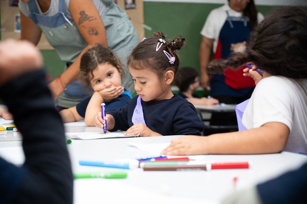 MzaDGE's tweet photo. Los jardines de infantes se preparan para comenzar con el proceso de inscripciones, dando a conocer los proyectos pedagógicos para acompañar a las familias en este nivel educativo fundamental para el resto de la escolarización obligatoria.

ℹ️https://t.co/vxO3MYNsPT https://t.co/Xxuh3LqfNq