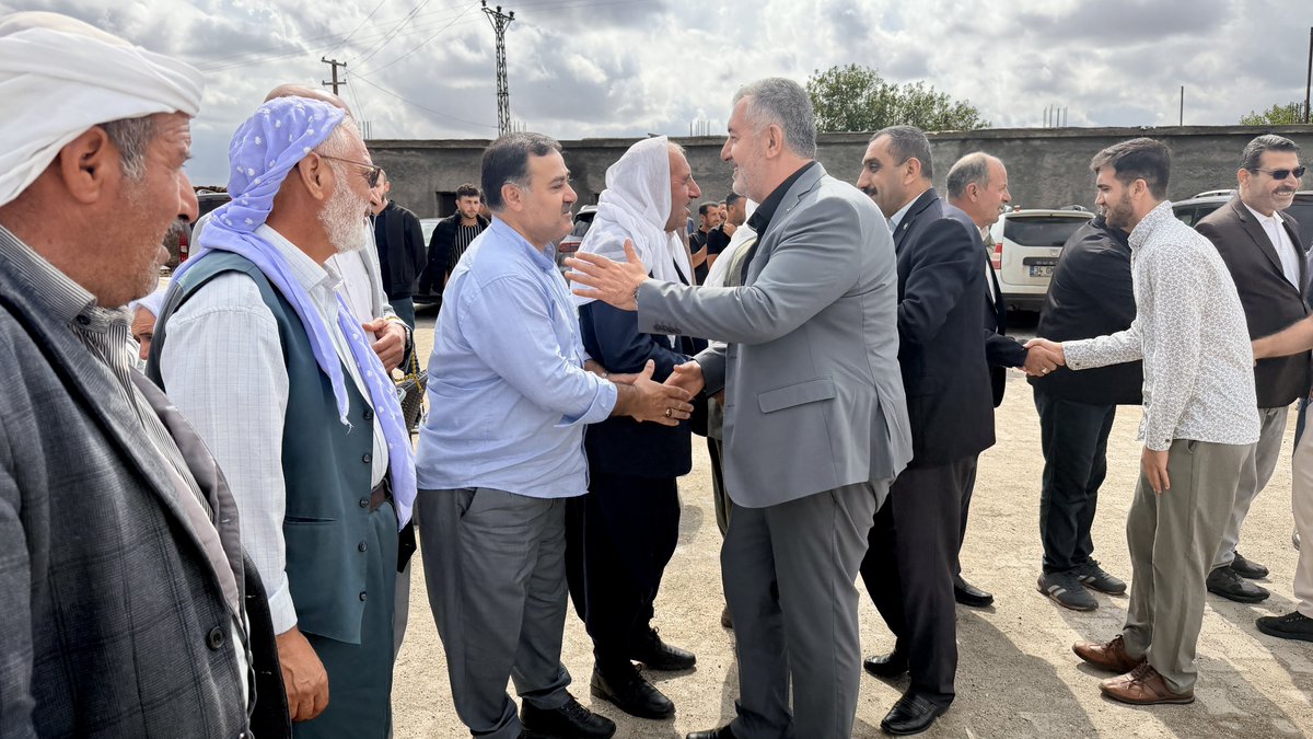 HudaPar21's tweet photo. İl Başkanımız Zeynul Abidin Gülsever, Çınar İlçe Başkanımız Aziz Tekdal ve beraberindeki heyetimiz, Karaçbelik (Qerejberg) mahallesindeki caminin açılışına katıldı.

Açılış programına Çınar Kaymakamı Celal Güngör ve çevre köylerin ileri gelenleri de katıldı. https://t.co/0NwPb933R6