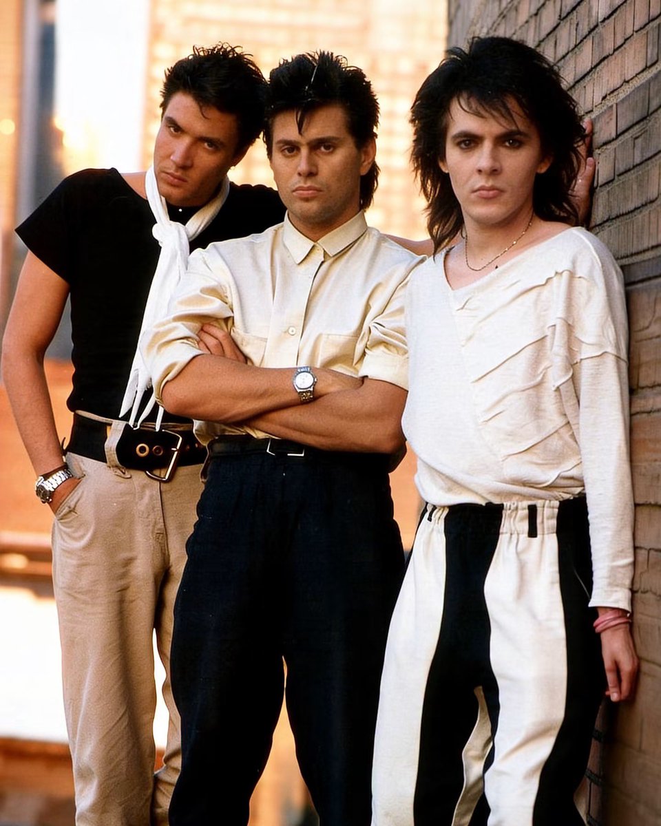 DDArgentina's tweet photo. La gira europea comienza hoy.
Esperamos que 2027 nos traiga a @duranduran de vuelta a Argentina.
Mientras tanto, un poco de Arcadia para este viernes https://t.co/yyKaLGEvI0