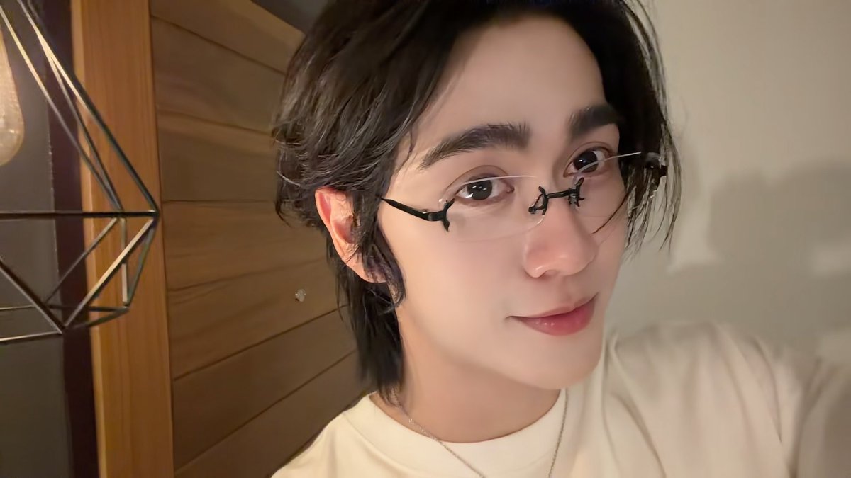 Fornte's tweet photo. อยากตราย แต่กลัวตรายแล้วไม่เจอบูม(╥﹏╥) คนสวยอย่าทิ้งเจ้ https://t.co/ojnowU25jR
