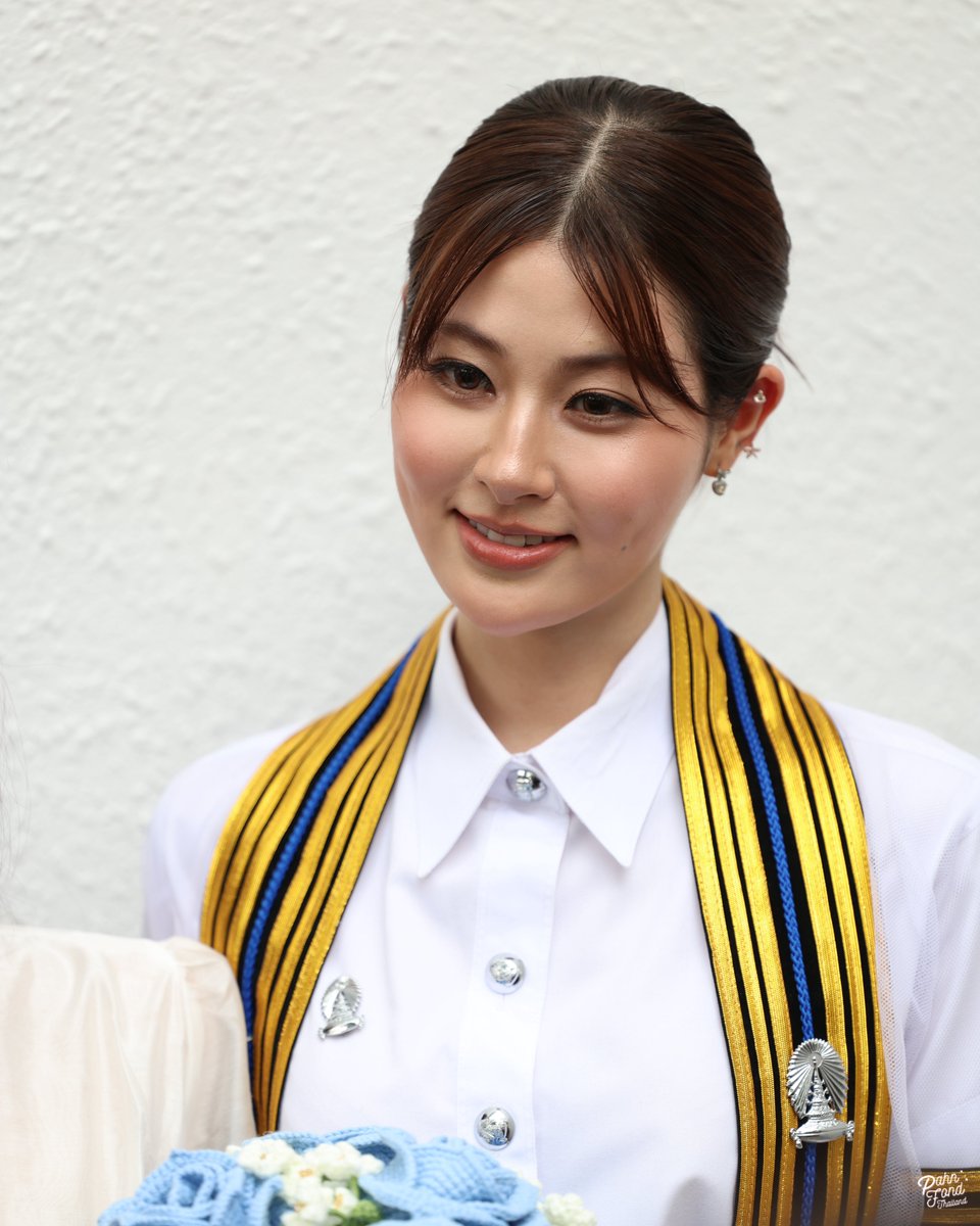 PahnFond_THFC2's tweet photo. Congratulations! 💐
ยินดีกับพี่บัณฑิตป้ายแดงคนเก่งด้วยนะคะ 👼🏻🩵

#PahnGraduationsDay
#pahnthitta #FONDnatticha
#PahnFond #ป่านฟ้อนด์ https://t.co/UxG81H1Yhc