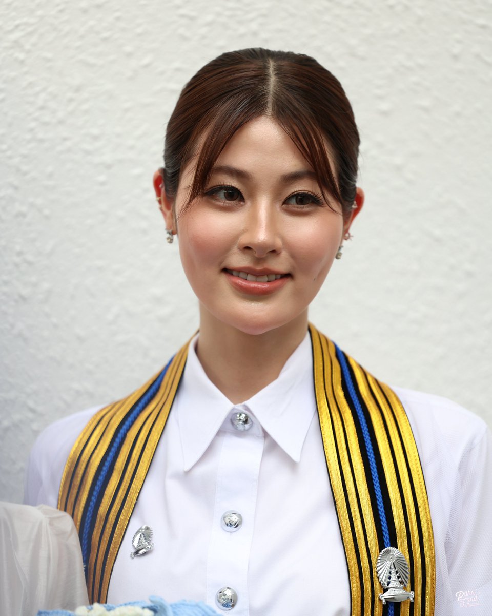 PahnFond_THFC2's tweet photo. Congratulations! 💐
ยินดีกับพี่บัณฑิตป้ายแดงคนเก่งด้วยนะคะ 👼🏻🩵

#PahnGraduationsDay
#pahnthitta #FONDnatticha
#PahnFond #ป่านฟ้อนด์ https://t.co/UxG81H1Yhc