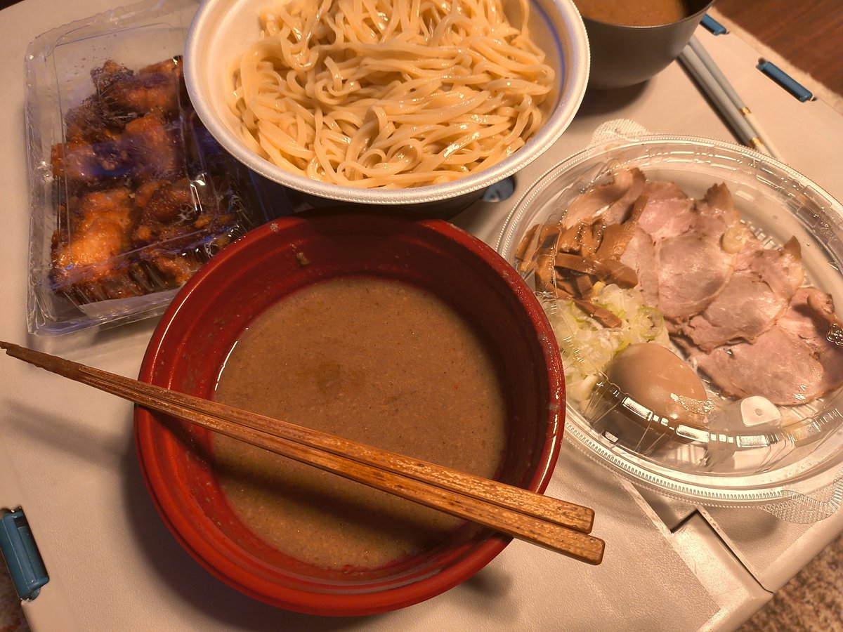 Pinako_kosodate's tweet photo. 今日のワシの晩ごはん🍜 https://t.co/o9u07EhKWi