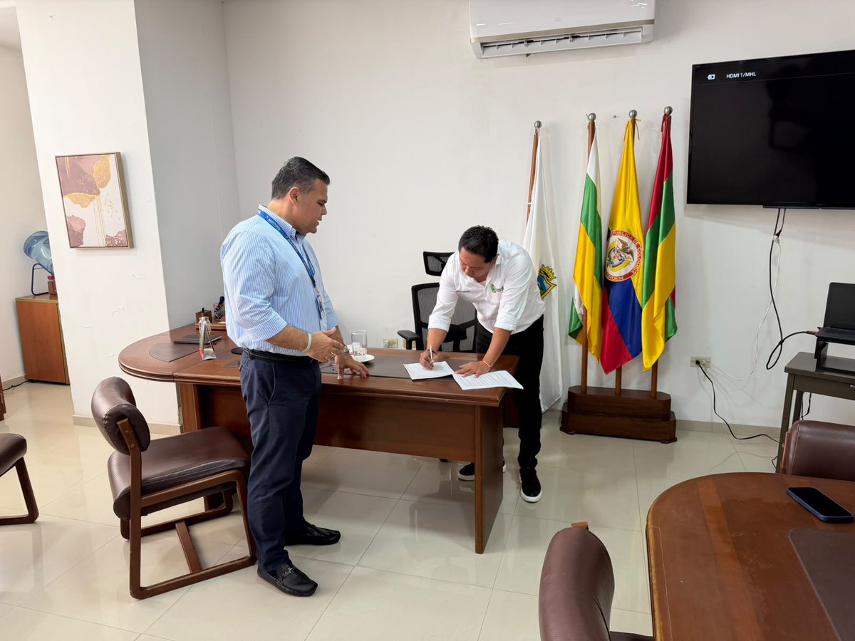 AuditoriaGen's tweet photo. La Gerencia Seccional VI Neiva instaló Auditoría Financiera y de Gestión a Contraloría Municipal de esa ciudad.  Este ejercicio misional evaluará la gestión del organismo de control fiscal en 2025 y da cumplimiento a la hoja de ruta institucional.  #AGREnRegiones https://t.co/ygWQTfGaEX