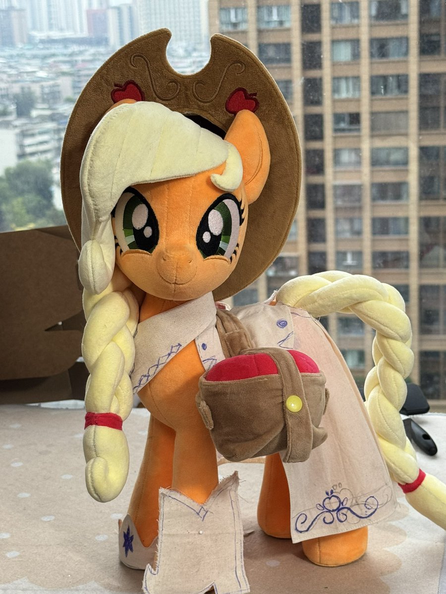 WoodyB67221's tweet photo. Applejack, with her outfit still in the works!🍎✨
#mlp
#mlpg4 https://t.co/zrkmL27YwP