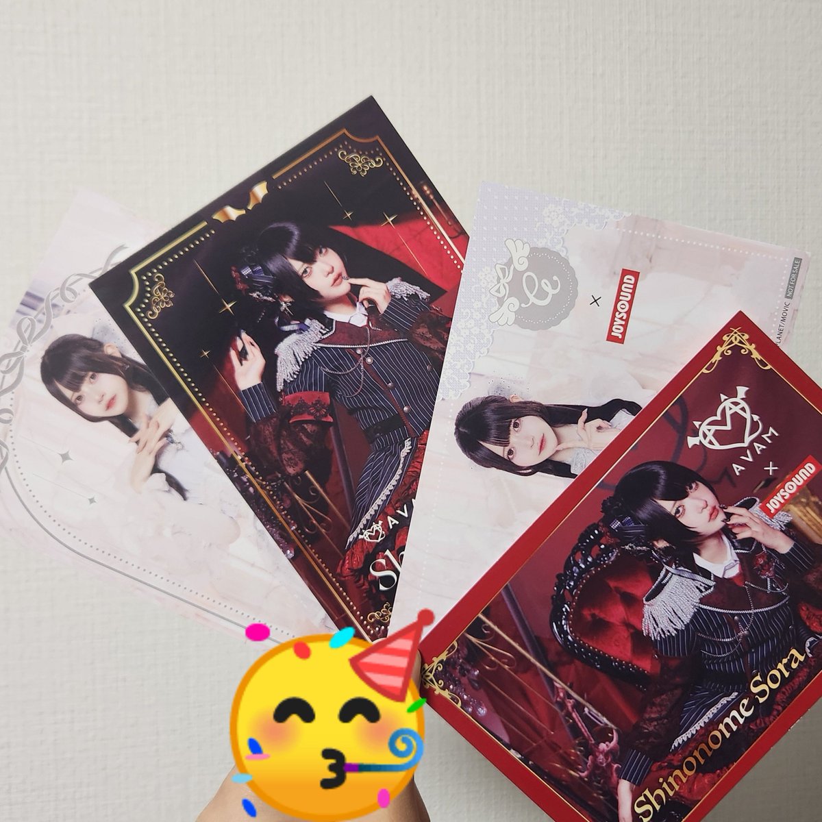 broom_eri54's tweet photo. そういやJOYSOUNDのポストカード、二人とも自引きできてたのに載せるの忘れてた❇️
炭酸飲めないから同じのばっかループで飲んでた笑
ｶﾜｲｲ〰️
#ねぇねぇそらち
#あいしてゆあにゃ https://t.co/PeuhcWXcp2