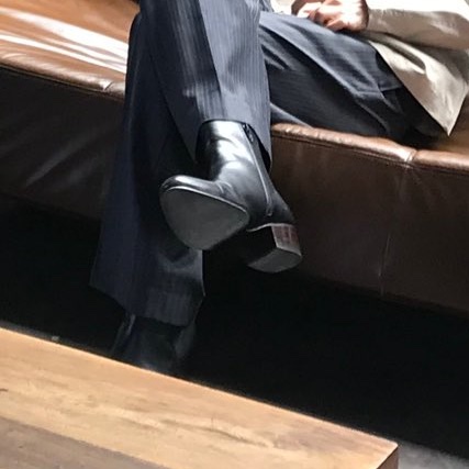 fukayomis's tweet photo. those heels.. he is such a classy diva https://t.co/Sfzq47mN28