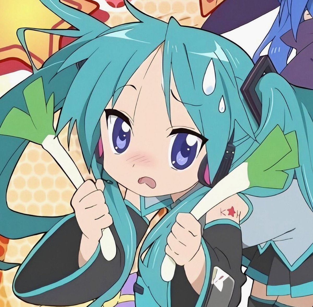 SheikhI20716973's tweet photo. 夕方の散歩で、犬のお散歩仲間が短い足でせっせと落ち葉を踏んでいたのだ。かさっという音が、秋の足音なのだ。たぬきも真似して踏んだら、尻尾がふわっと揺れたのだ。 https://t.co/7O0yyGOSSD
