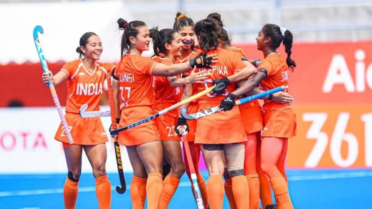 GautamGambhir's tweet photo. Indian Hockey ! Nations pride ! Jai Hind 🇮🇳 https://t.co/Kv2sjYT36M