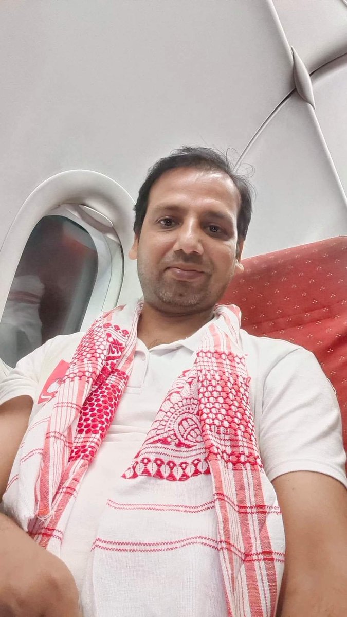 dromsudhaa's tweet photo. जो आज सरकार के पक्ष में हैं, इनके बाप दादा अंग्रेज़ों के पक्ष में थे। https://t.co/tnvoPsrdQt
