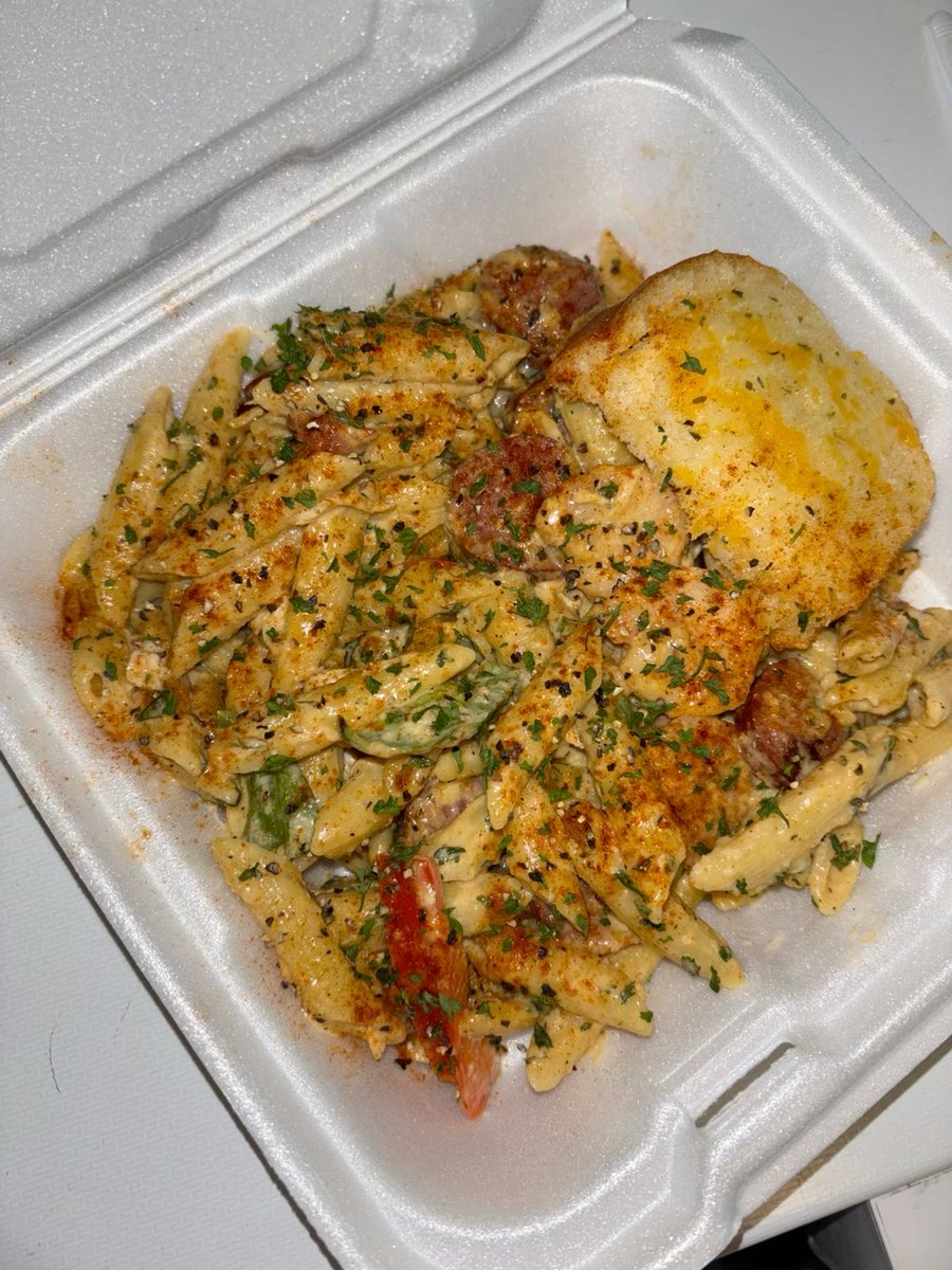 bossbabejass's tweet photo. Pasta LOVERS 😍 https://t.co/ltkr2yowOM