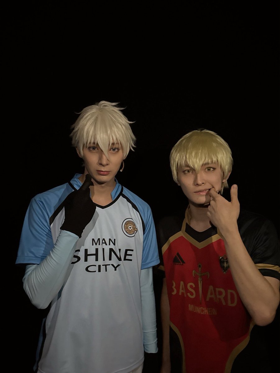 Hh3851938689844's tweet photo. 舞台『#ブルーロック』
5th STAGEー新英雄大戦

2日目
ご来場ありがとうございました。

今日は凪誠士郎役の #佐藤たかみち
さんと‼️

コイツ……まさか俺と同じセクシーを
持ってんのか！？ なんでだ！！？

#ブルステ #雷市陣吾 https://t.co/wTbHm74oHH