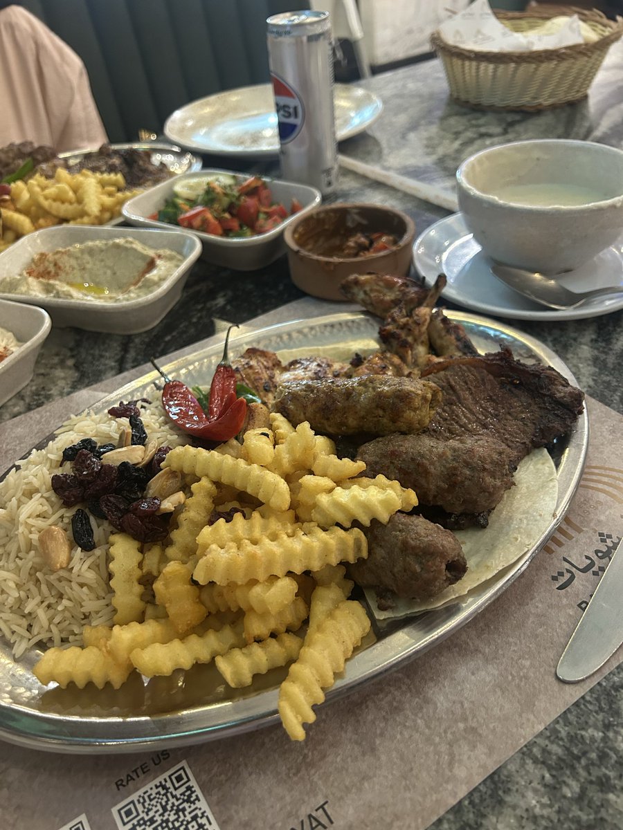 rahmasdiaries's tweet photo. آخر وجبة قبل ما ابدأ دايت (بقالي ٦ شهور بقول كدا) https://t.co/GSKAXMPqb3