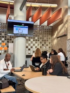 amyeich_TRT's tweet photo. Huge thx to Ms. Comer &amp; TCC Library for speaking with our DE students! From the "Ask a Librarian" chat to scheduling tutoring &amp; research appointments, our students are building the skills to be self-directed, digitally competent learners. @jennthomas75 @gochurchland https://t.co/SuuY9eOexM
