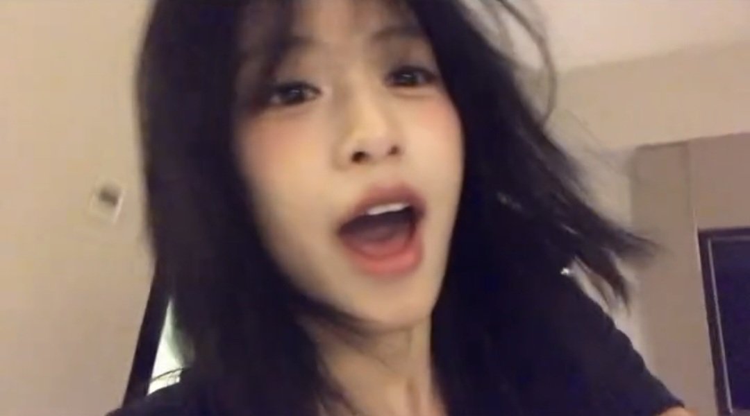 baemoniedle's tweet photo. 훈..이날너무잘생겻어 https://t.co/PZipuAwq4t