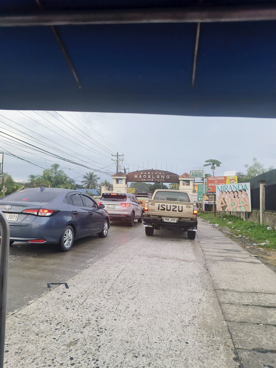 EchoesOfMon's tweet photo. Lumalabas talaga pagka komedyante ko pag nasa pampanga ako e hahaha ang saya kasi talaga dito https://t.co/ImR7GonmeE