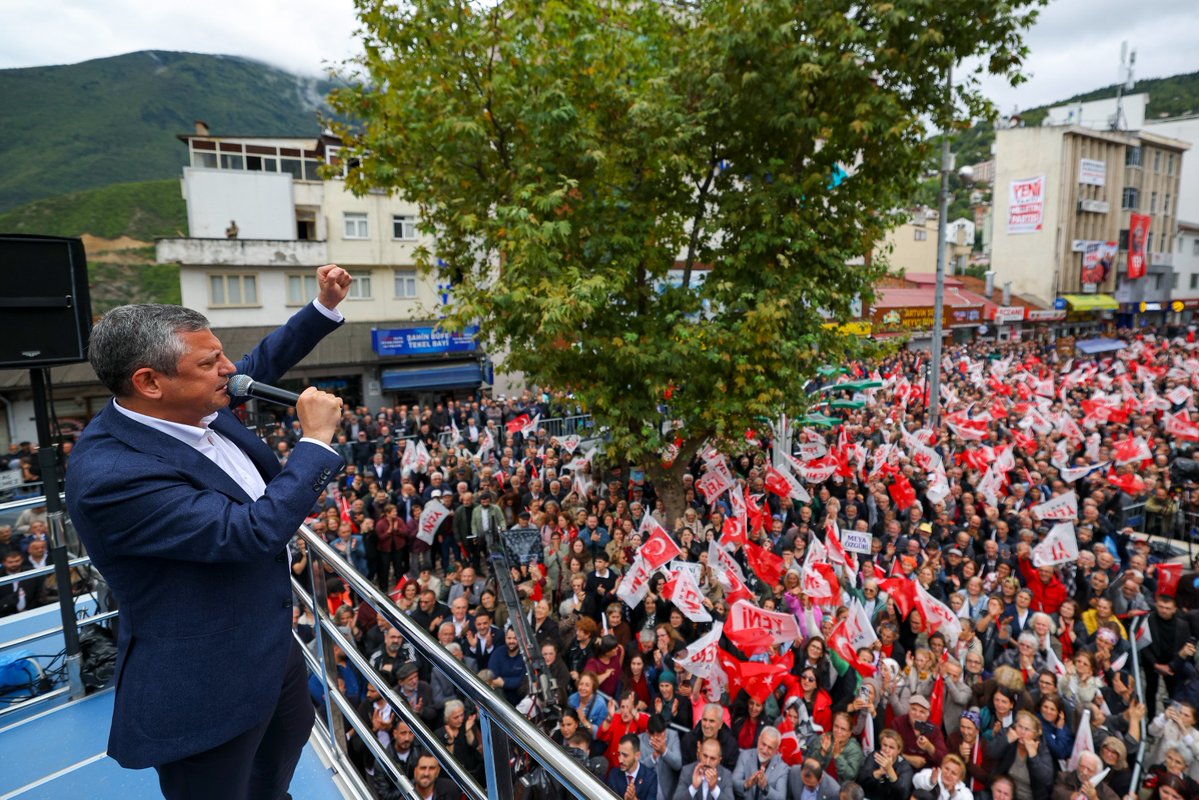 YeniPartiFoto's tweet photo. https://t.co/YLpYq5kNUu
