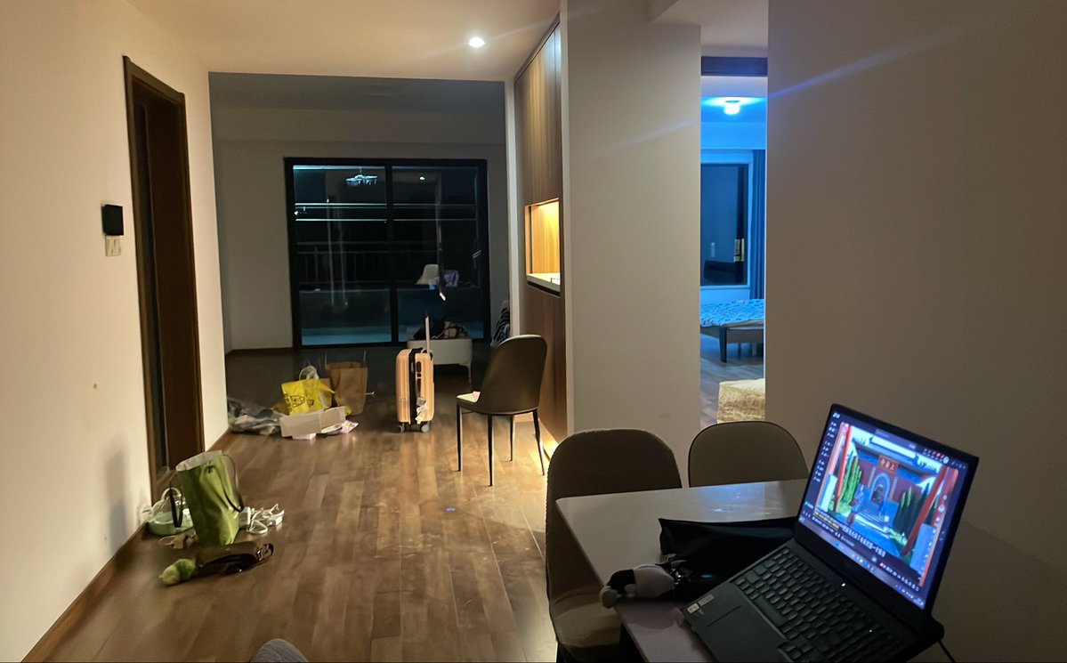 TracySongx's tweet photo. 一个人住三室一厅什么体验😋 https://t.co/prVY5lYfoA