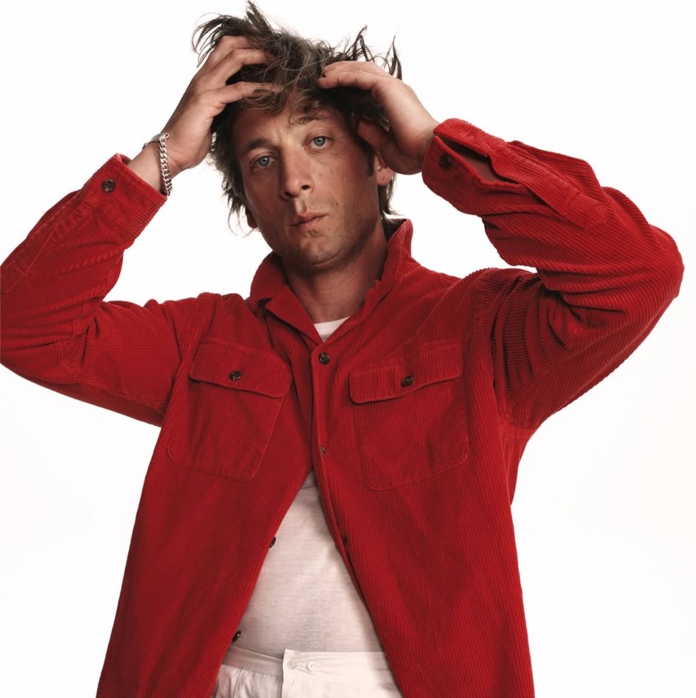 sydcarmyu's tweet photo. my jeremy allen white dropped https://t.co/bvU6Z96Nyx